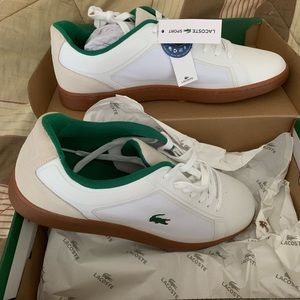 Men’s athletic shoes